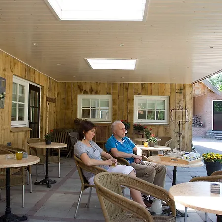 Erve Fakkert Bed & Breakfast 3*