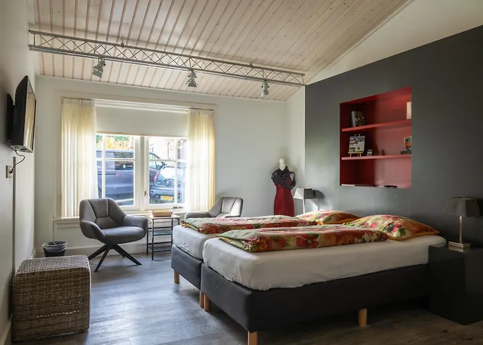 Erve Fakkert לינה וארוחת בוקר 3*