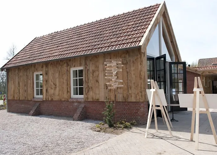 לינה וארוחת בוקר Erve Fakkert 3*