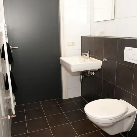 Erve Fakkert Bed and Breakfast 3*